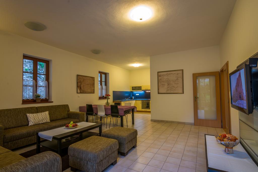 Apartmany Weissov Dom Banská Štiavnica Δωμάτιο φωτογραφία