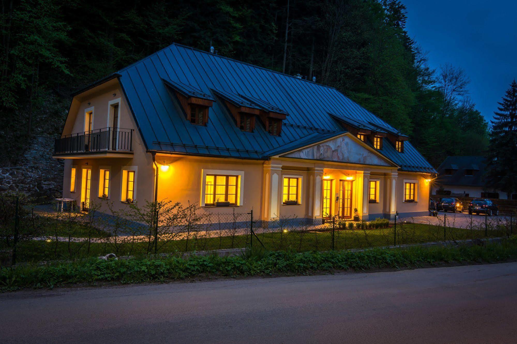 Apartmany Weissov Dom Banská Štiavnica Εξωτερικό φωτογραφία